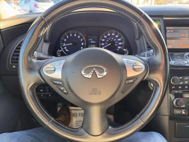 2016 INFINITI QX70 3.7 Sport Utility 4D