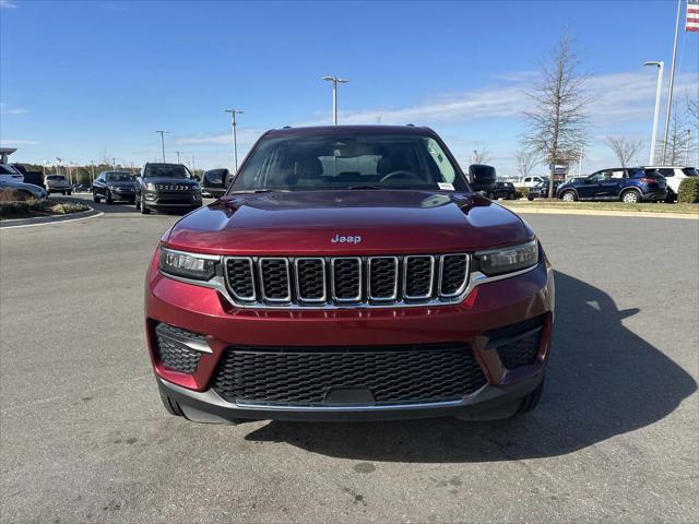 2023 Jeep Grand Cherokee Laredo 4x4