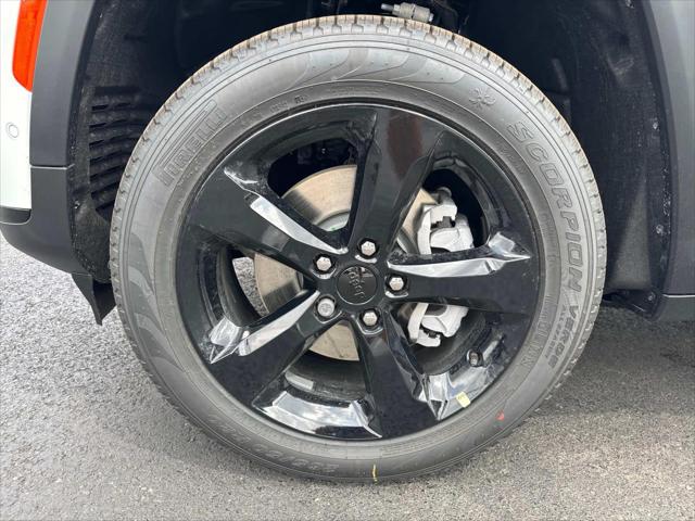 2025 Jeep Grand Cherokee GRAND CHEROKEE L LIMITED 4X2