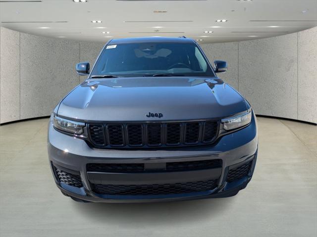 2025 Jeep Grand Cherokee GRAND CHEROKEE L ALTITUDE 4X4