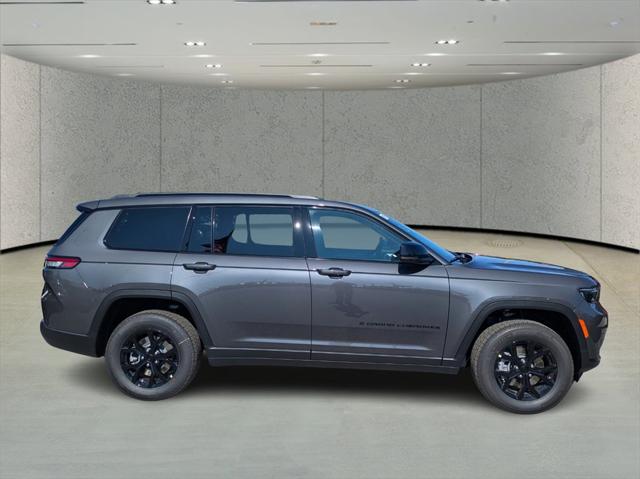 2025 Jeep Grand Cherokee GRAND CHEROKEE L ALTITUDE 4X4