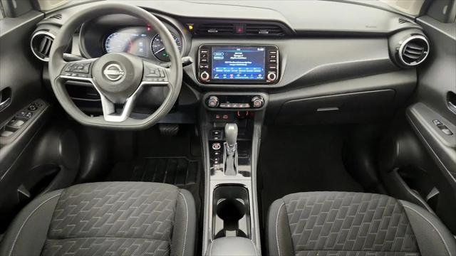 2022 Nissan Kicks SV Xtronic CVT
