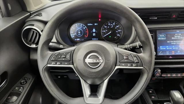 2022 Nissan Kicks SV Xtronic CVT
