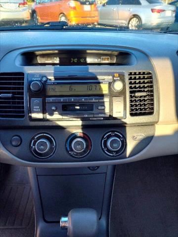 2005 Toyota Camry LE V6