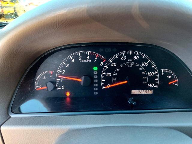 2005 Toyota Camry LE V6