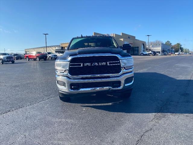 2020 RAM 3500 Tradesman Crew Cab 4x4 8 Box