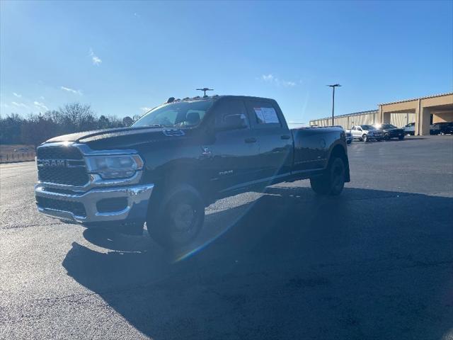 2020 RAM 3500 Tradesman Crew Cab 4x4 8 Box