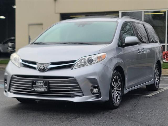 2018 Toyota Sienna XLE 8 Passenger for sale in Portland, OR