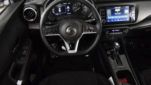 2021 Nissan Kicks SV Xtronic CVT