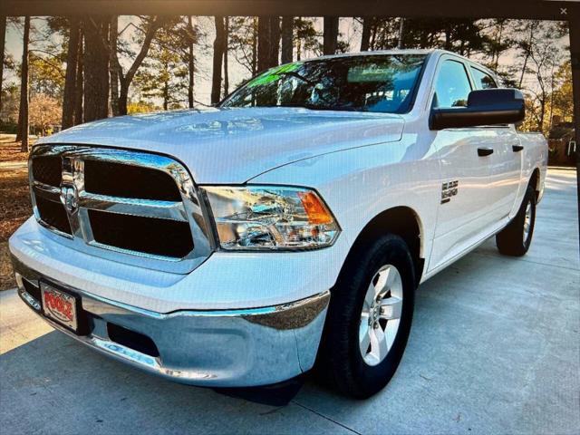 2022 Ram 1500 Classic SLT Crew Cab 4x2 5'7" Box