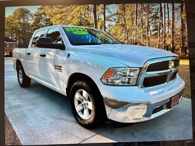 2022 Ram 1500 Classic SLT Crew Cab 4x2 5'7" Box