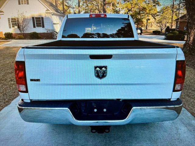 2022 Ram 1500 Classic SLT Crew Cab 4x2 5'7" Box