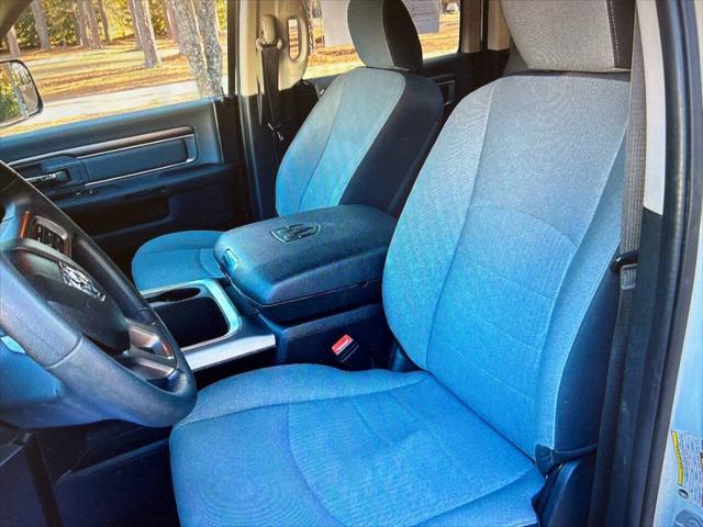 2022 Ram 1500 Classic SLT Crew Cab 4x2 5'7" Box