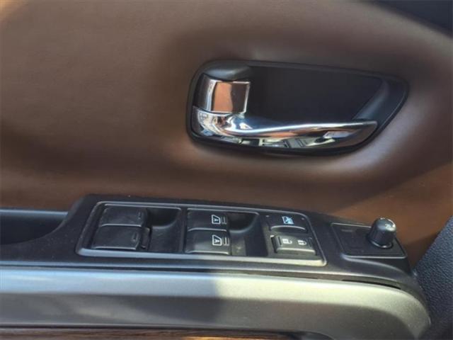 2016 Nissan Titan XD Platinum Reserve Diesel