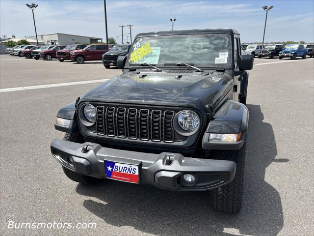 2025 Jeep Gladiator GLADIATOR NIGHTHAWK 4X4