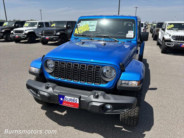 2025 Jeep Gladiator GLADIATOR NIGHTHAWK 4X4