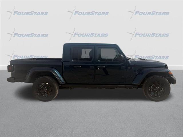 2025 Jeep Gladiator GLADIATOR NIGHTHAWK 4X4