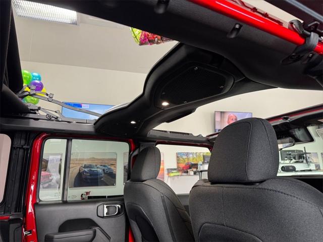 2025 Jeep Wrangler 4-Door Summit 4x4