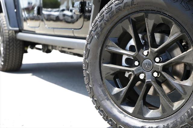 2025 Jeep Gladiator GLADIATOR NIGHTHAWK 4X4