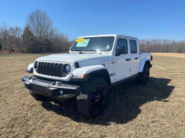 2025 Jeep Gladiator GLADIATOR NIGHTHAWK 4X4