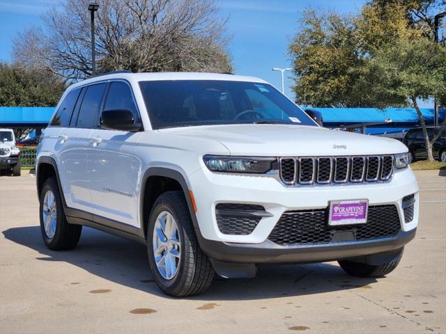2025 Jeep Grand Cherokee GRAND CHEROKEE LAREDO X 4X4