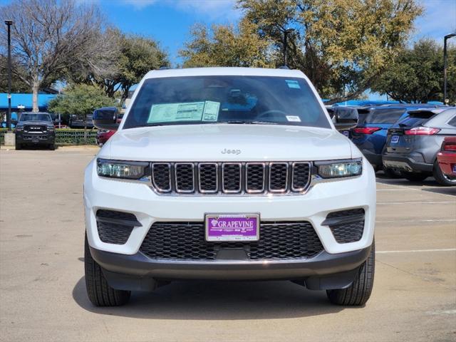 2025 Jeep Grand Cherokee GRAND CHEROKEE LAREDO X 4X4