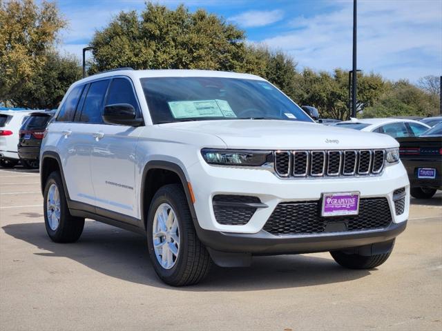 2025 Jeep Grand Cherokee GRAND CHEROKEE LAREDO X 4X4