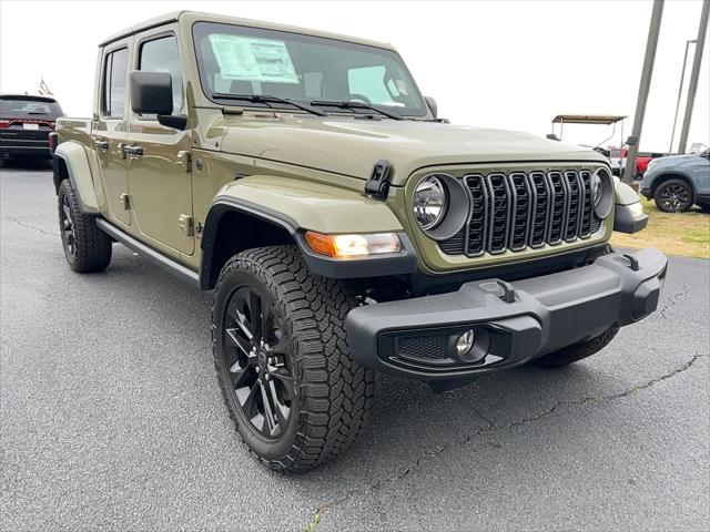 2025 Jeep Gladiator GLADIATOR NIGHTHAWK 4X4