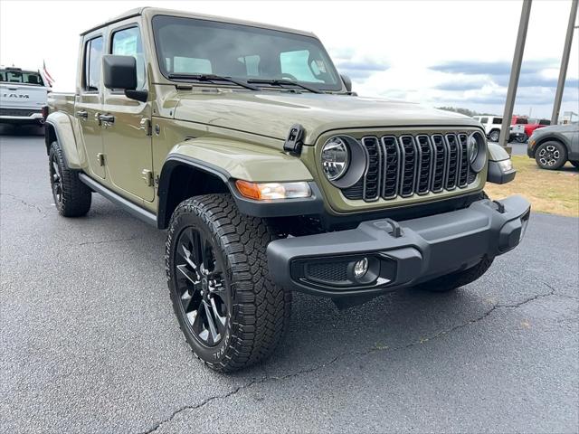 2025 Jeep Gladiator GLADIATOR NIGHTHAWK 4X4