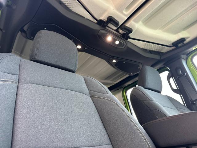 2025 Jeep Wrangler 4-Door Willys 4x4