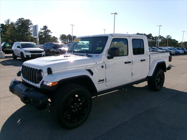 2025 Jeep Gladiator GLADIATOR NIGHTHAWK 4X4