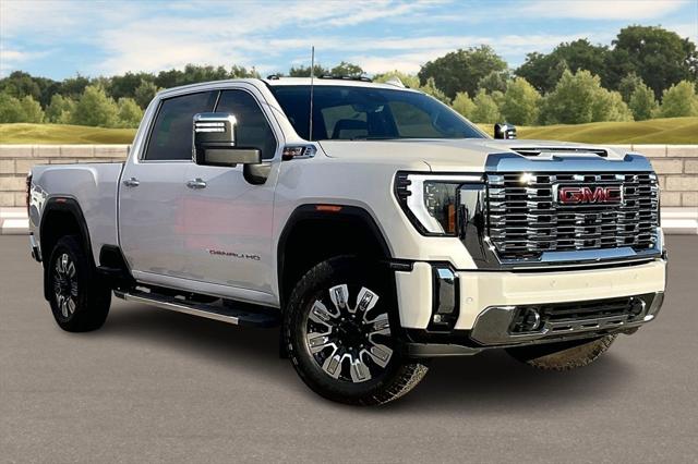 2024 GMC Sierra 2500HD 4WD Crew Cab Standard Bed Denali