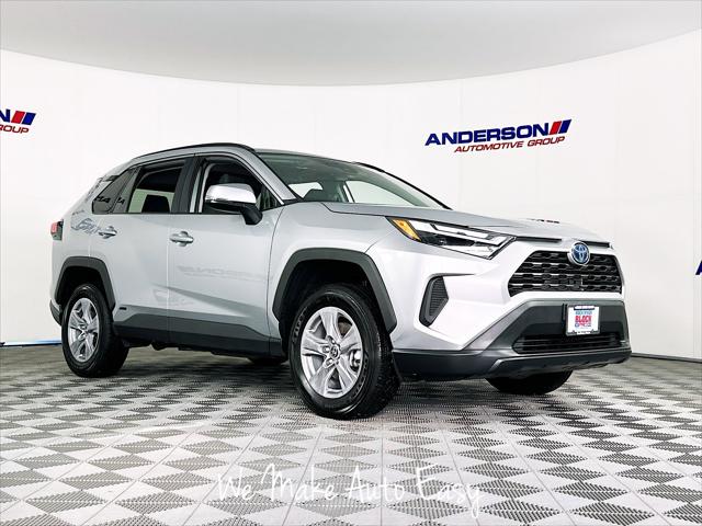 2022 Toyota RAV4 Hybrid XLE