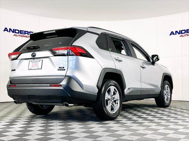 2022 Toyota RAV4 Hybrid XLE