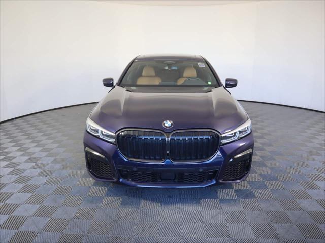 2022 BMW 740 i