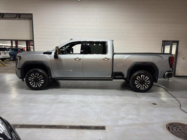 2025 GMC Sierra 3500HD 4WD Crew Cab Standard Bed Denali Ultimate 2025 GMC Sierra 3500HD 4WD Crew Cab Standard Bed Denali Ultimate