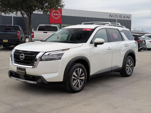 2023 Nissan Pathfinder SL 4WD