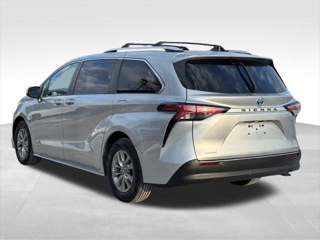 2021 Toyota Sienna LE