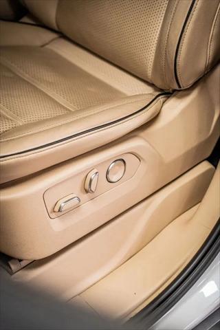 2021 Cadillac Escalade 2WD Premium Luxury