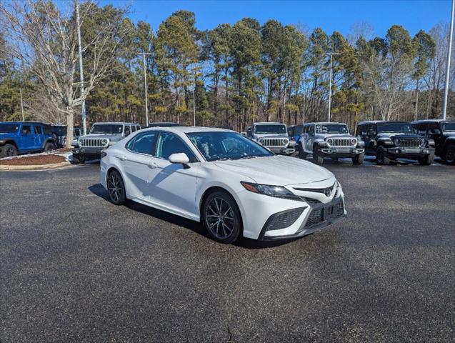 2022 Toyota Camry SE