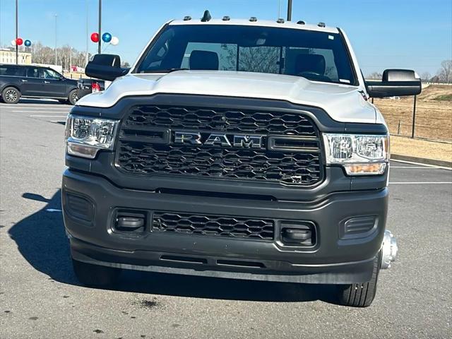 2022 RAM 3500 Tradesman Regular Cab 4x4 8 Box