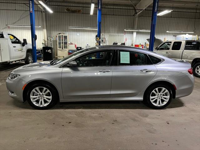 2017 Chrysler 200 Limited Platinum