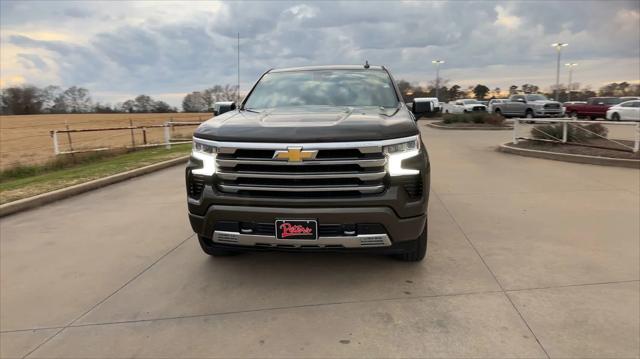 2023 Chevrolet Silverado 1500 4WD Crew Cab Short Bed High Country
