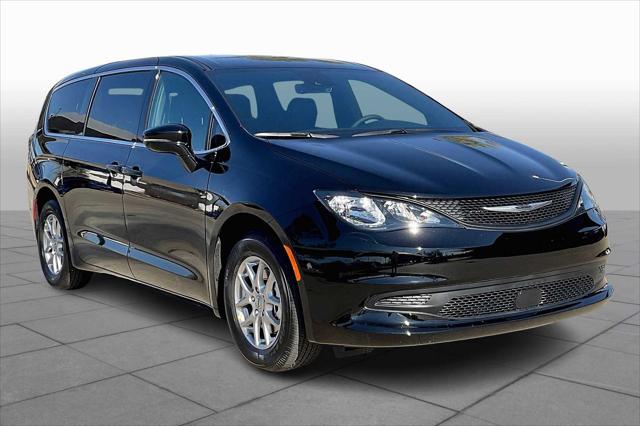2025 Chrysler Voyager VOYAGER LX