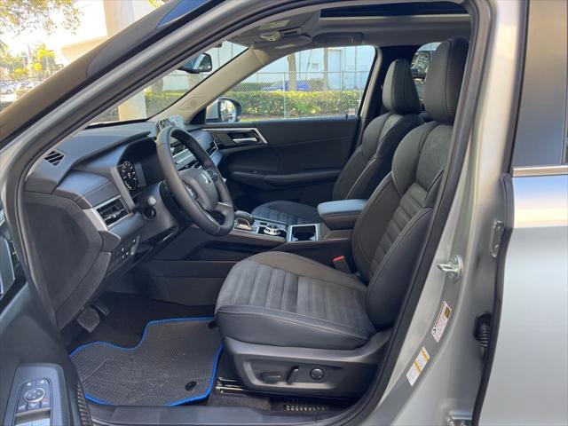 2025 Mitsubishi Outlander PHEV SE S-AWC