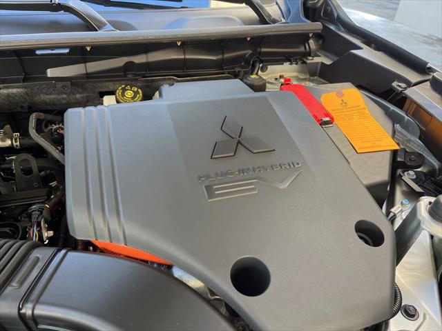 2025 Mitsubishi Outlander PHEV SE S-AWC