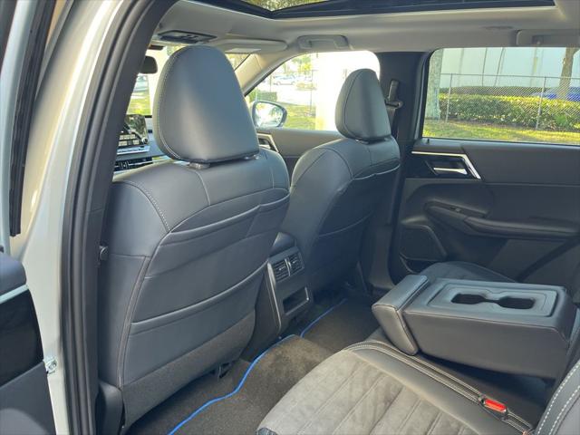 2025 Mitsubishi Outlander PHEV SE S-AWC
