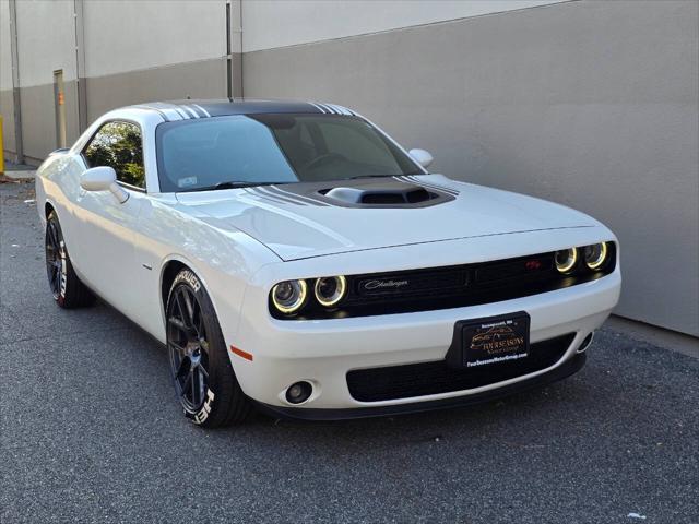 2016 Dodge Challenger R/T Plus Shaker