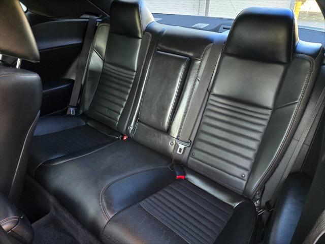 2016 Dodge Challenger R/T Plus Shaker