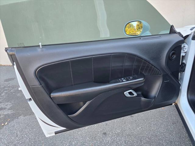 2016 Dodge Challenger R/T Plus Shaker